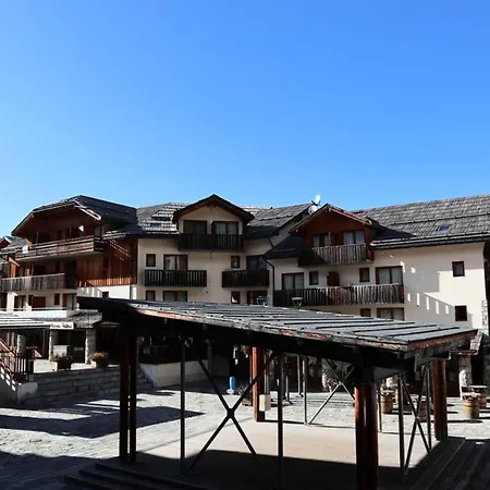Apartment Les Eglantines - B116 Les Eglantines 1800 Mae-4844